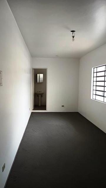 Casa Comercial à venda com 3 quartos, 251m² - Foto 4