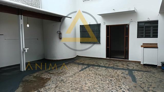 Casa Comercial à venda com 3 quartos, 251m² - Foto 24