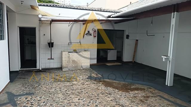 Casa Comercial à venda com 3 quartos, 251m² - Foto 18