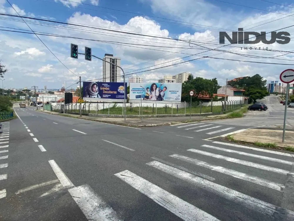 Loteamento e Condomínio, 1500 m² - Foto 1