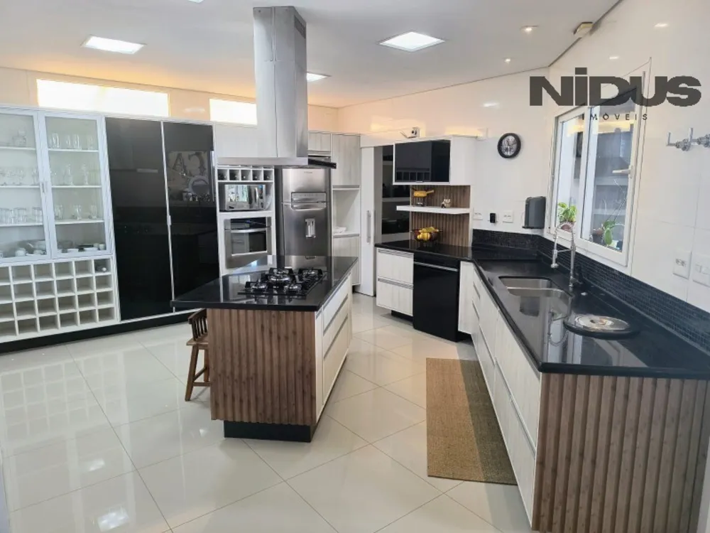 Casa, 4 quartos, 308 m² - Foto 3