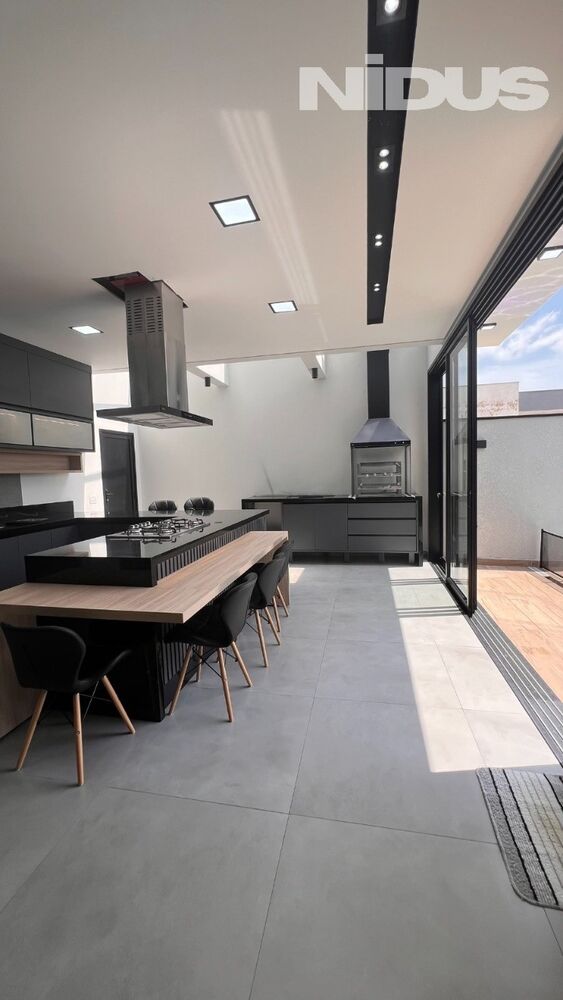 Casa, 3 quartos, 303 m² - Foto 4