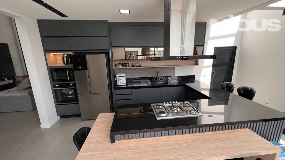 Casa, 3 quartos, 303 m² - Foto 3