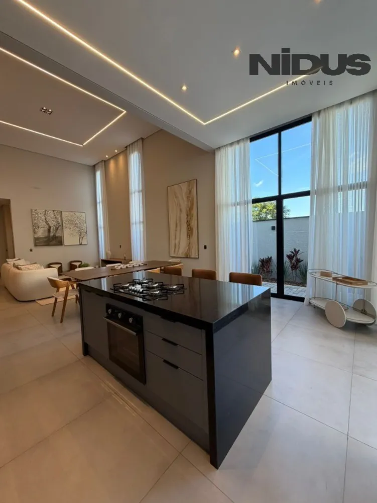 Casa, 3 quartos, 239 m² - Foto 2