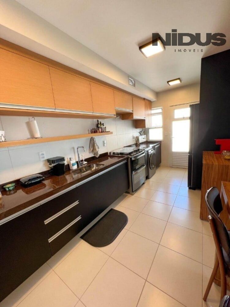 Apartamento à venda com 3 quartos, 126m² - Foto 2