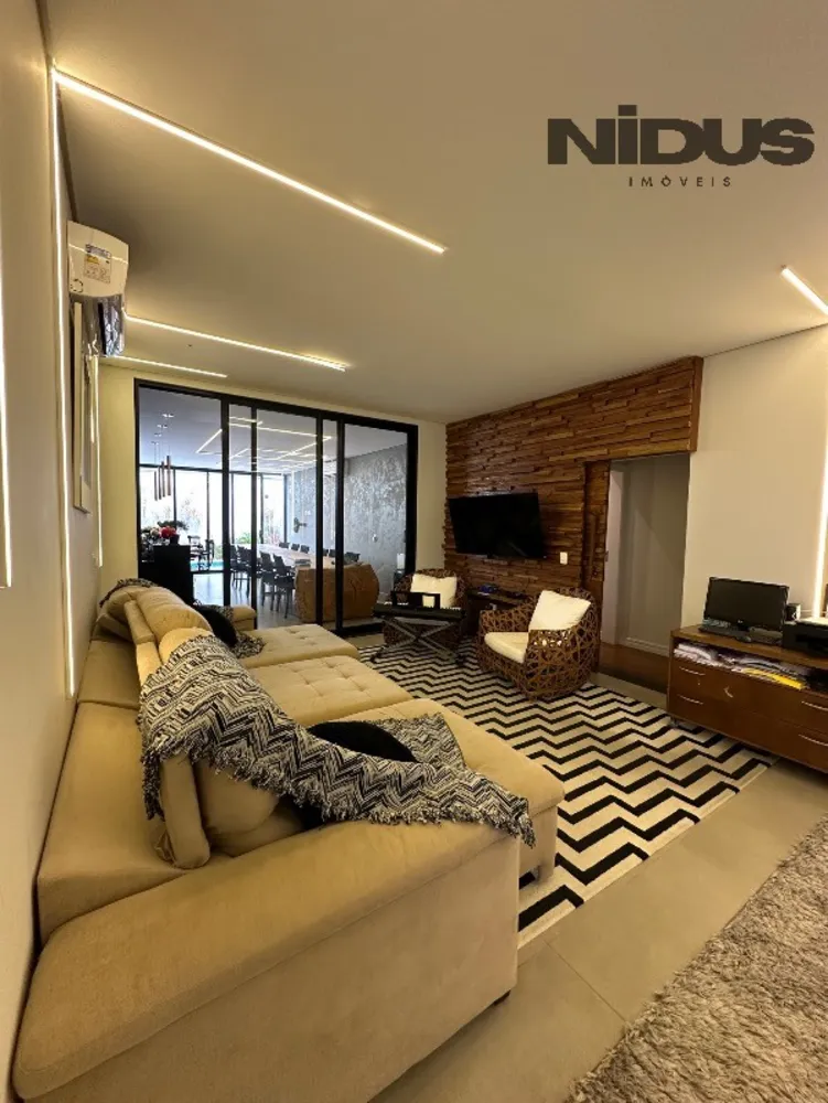 Casa, 3 quartos, 305 m² - Foto 2
