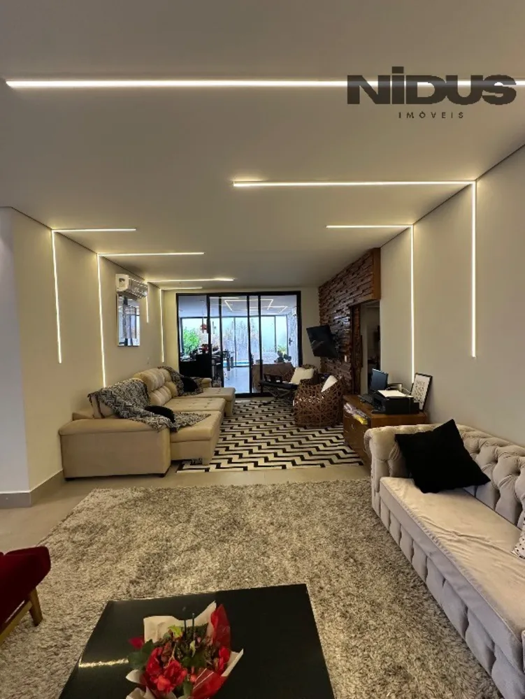 Casa, 3 quartos, 305 m² - Foto 3
