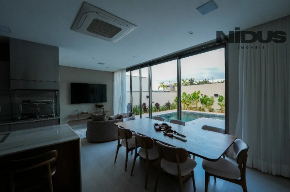 Casa, 4 quartos, 257 m² - Foto 2
