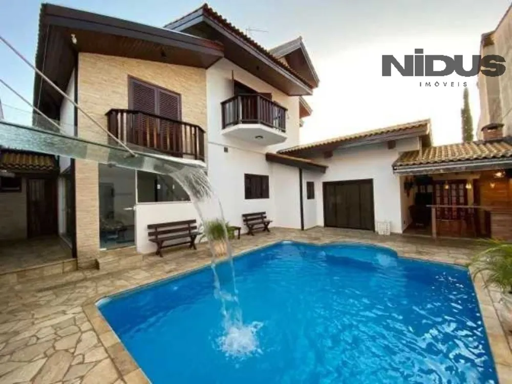 Casa, 3 quartos, 340 m² - Foto 1