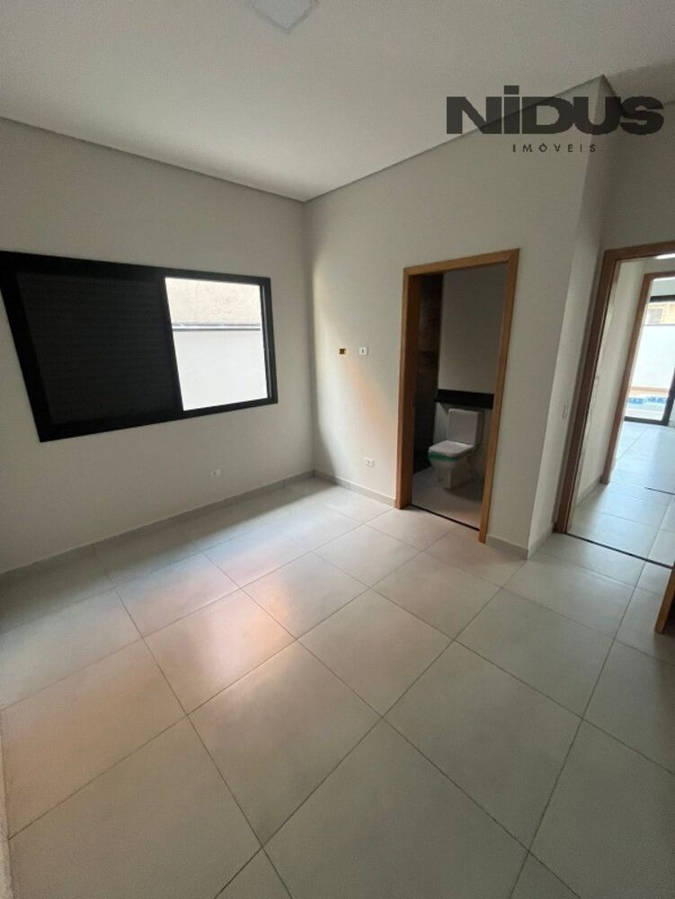 Casa à venda com 3 quartos, 180m² - Foto 2