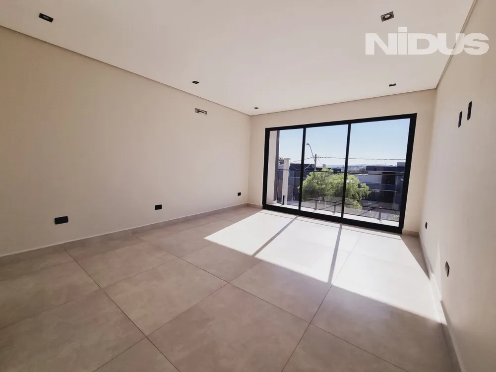 Casa, 3 quartos, 203 m² - Foto 1