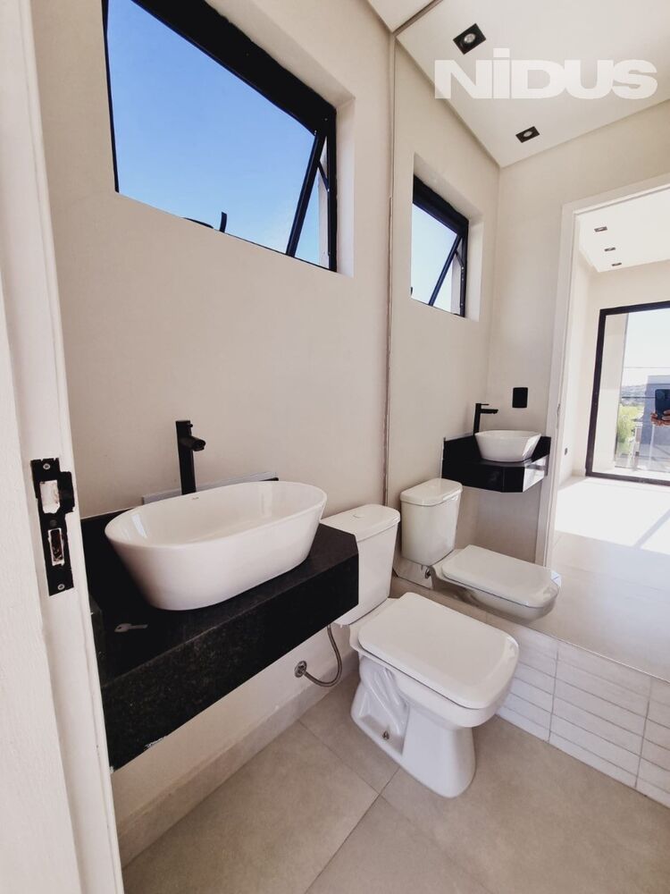 Casa à venda com 3 quartos, 203m² - Foto 8