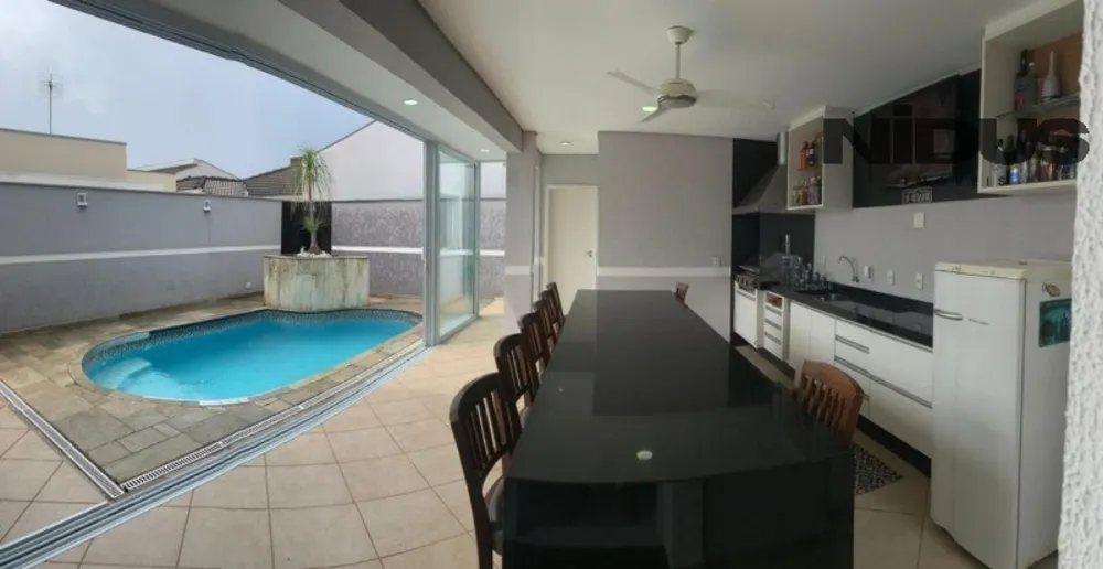 Casa, 3 quartos, 232 m² - Foto 1