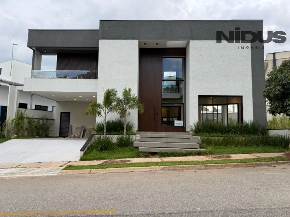 Casa, 4 quartos, 228 m² - Foto 1