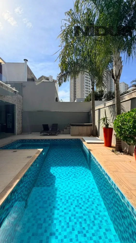 Casa, 4 quartos, 310 m² - Foto 1