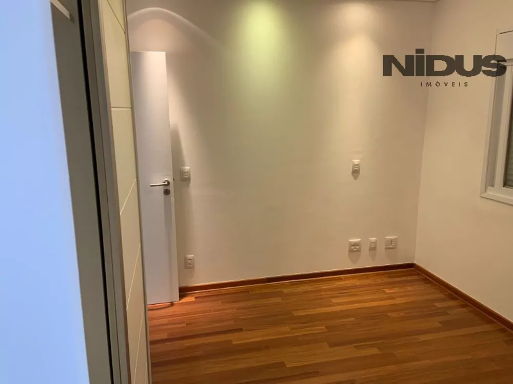 Apartamento para alugar com 3 quartos, 214m² - Foto 4