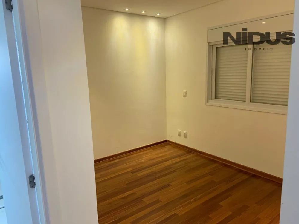 Apartamento para alugar com 3 quartos, 214m² - Foto 3