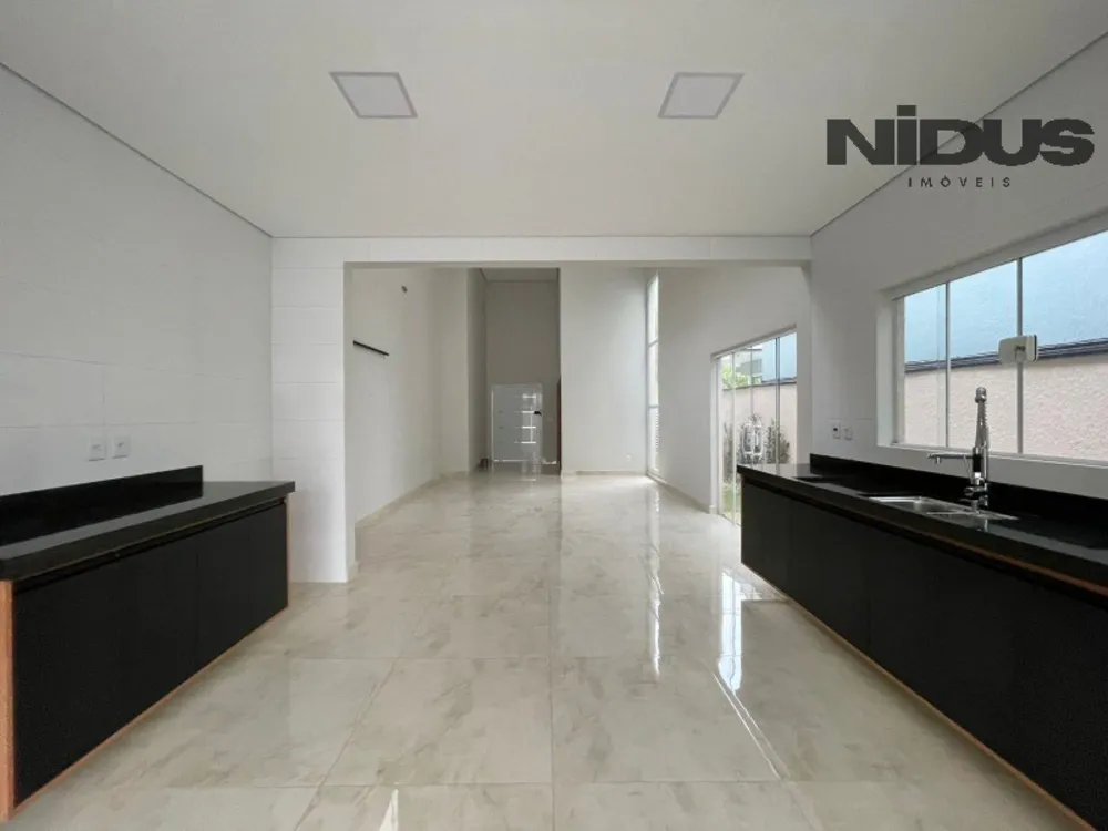 Casa, 3 quartos, 192 m² - Foto 2