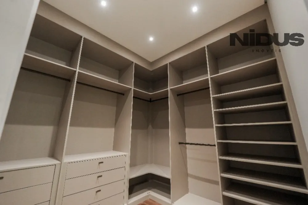 Casa, 4 quartos, 250 m² - Foto 11