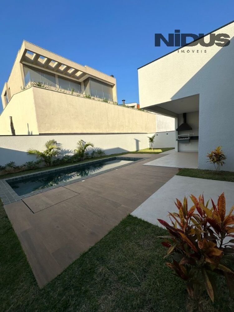 Casa à venda com 3 quartos - Foto 1