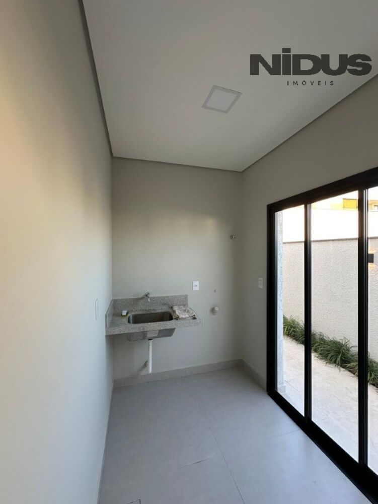 Casa à venda com 3 quartos - Foto 2