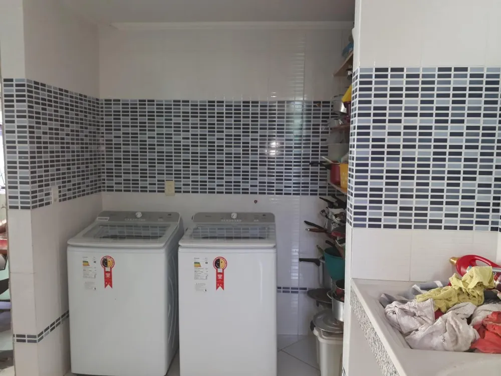 Casa, 5 quartos, 200 m² - Foto 1