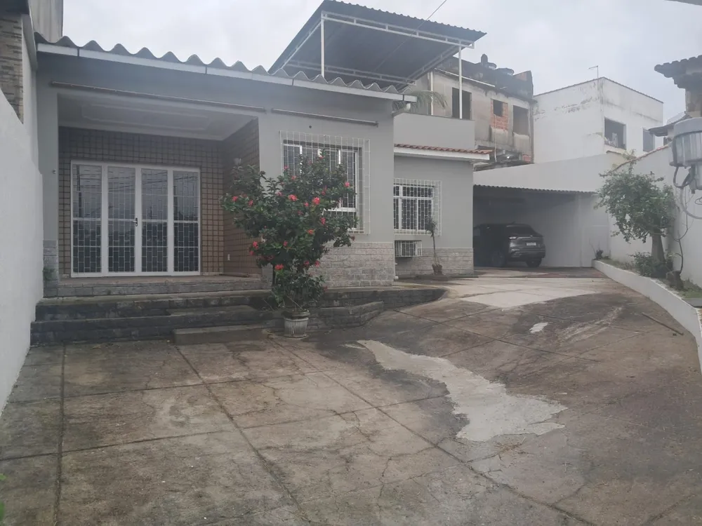Casa, 3 quartos, 196 m² - Foto 1