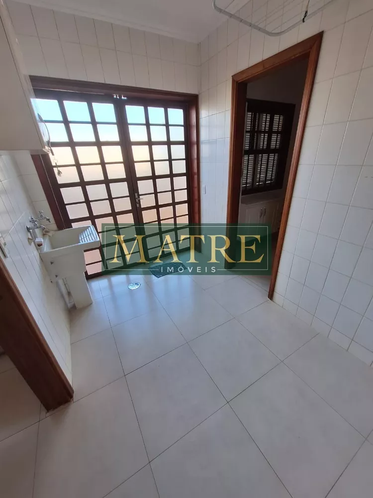 Casa de Condomínio para alugar com 4 quartos, 350m² - Foto 13