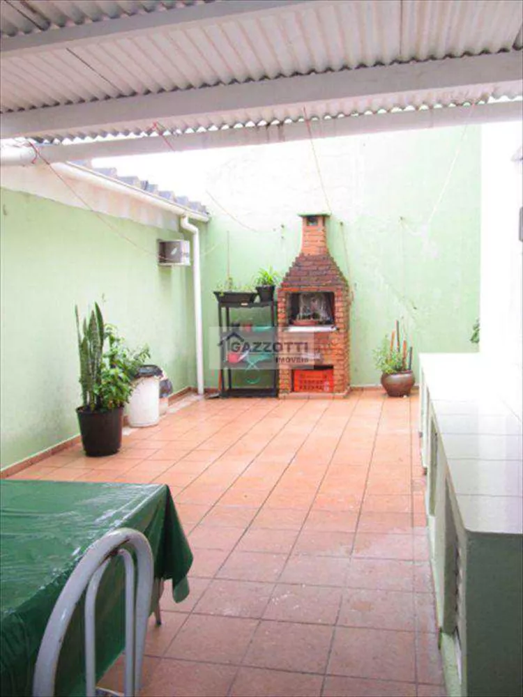 Casa, 3 quartos, 250 m² - Foto 1