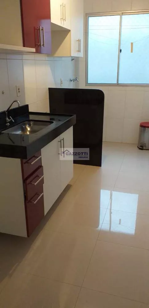 Apartamento à venda com 2 quartos, 45m² - Foto 3