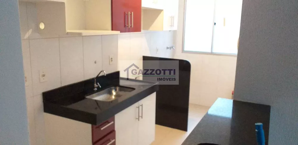 Apartamento à venda com 2 quartos, 45m² - Foto 2