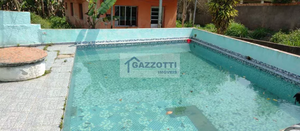 Chácara, 3 quartos, 1400 m² - Foto 1