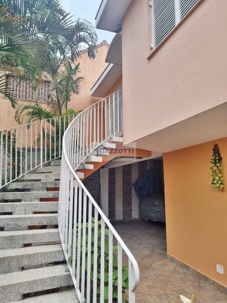 Sobrado, 5 quartos, 208 m² - Foto 2