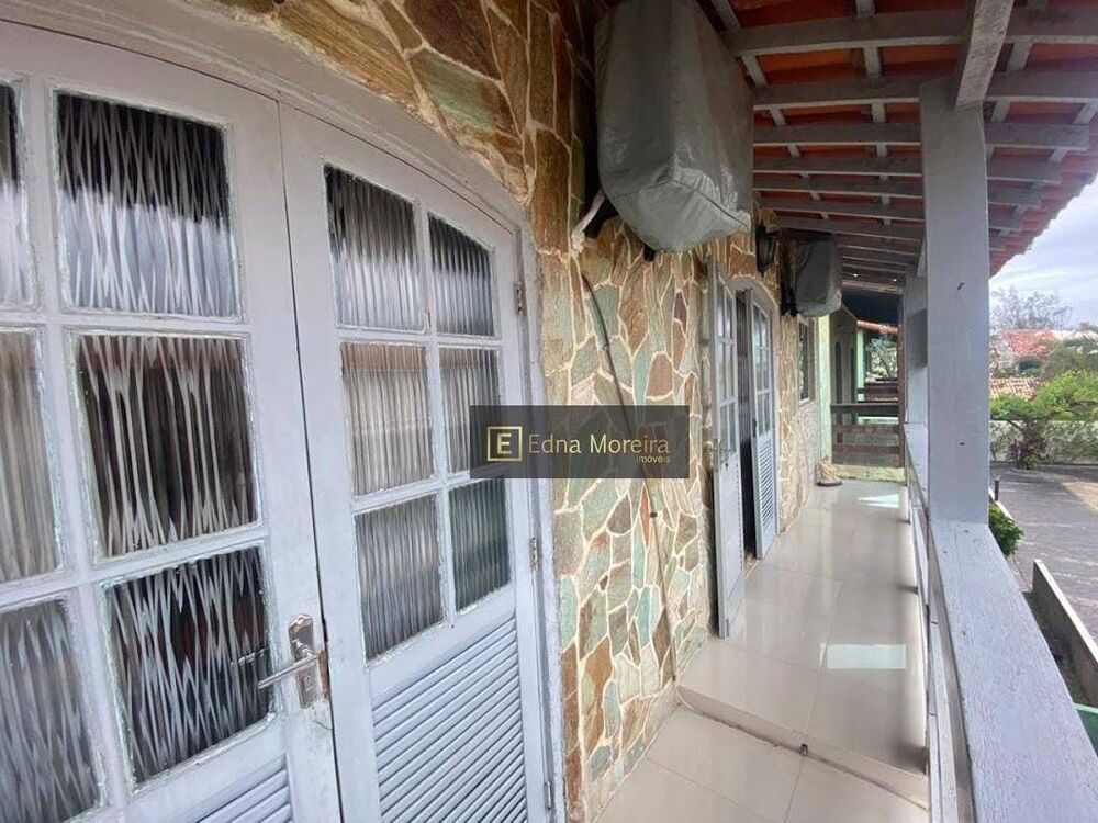 Casa à venda com 3 quartos, 101m² - Foto 2