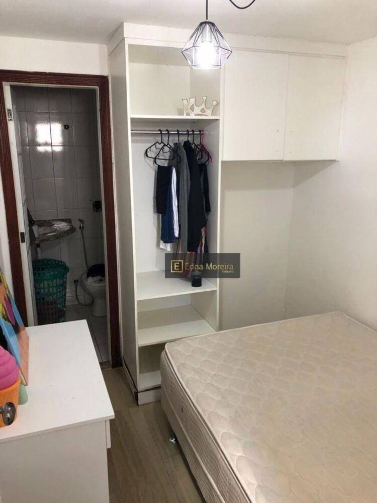 Apartamento à venda com 3 quartos, 75m² - Foto 2