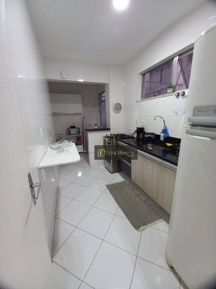 Apartamento à venda com 2 quartos, 70m² - Foto 4