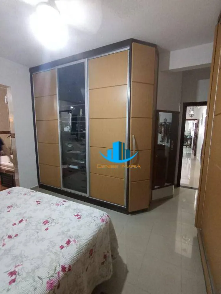 Sobrado, 3 quartos, 242 m² - Foto 3