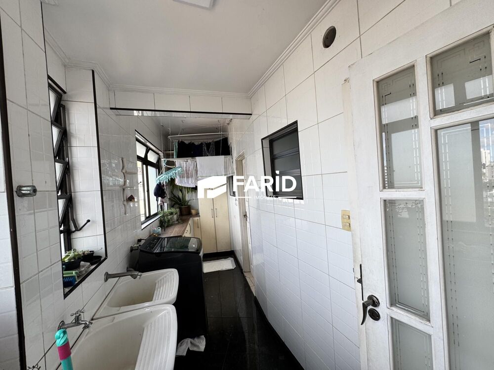 Apartamento à venda com 3 quartos, 234m² - Foto 10
