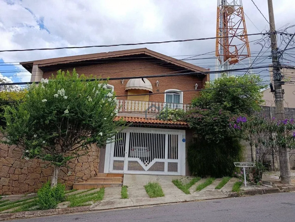 Casa, 3 quartos, 303 m² - Foto 1