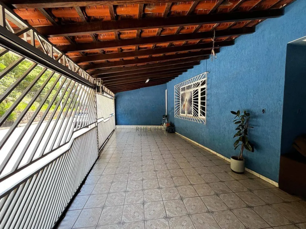 Casa, 3 quartos, 179 m² - Foto 1