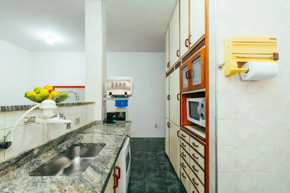 Chácara, 4 quartos, 1065 m² - Foto 2