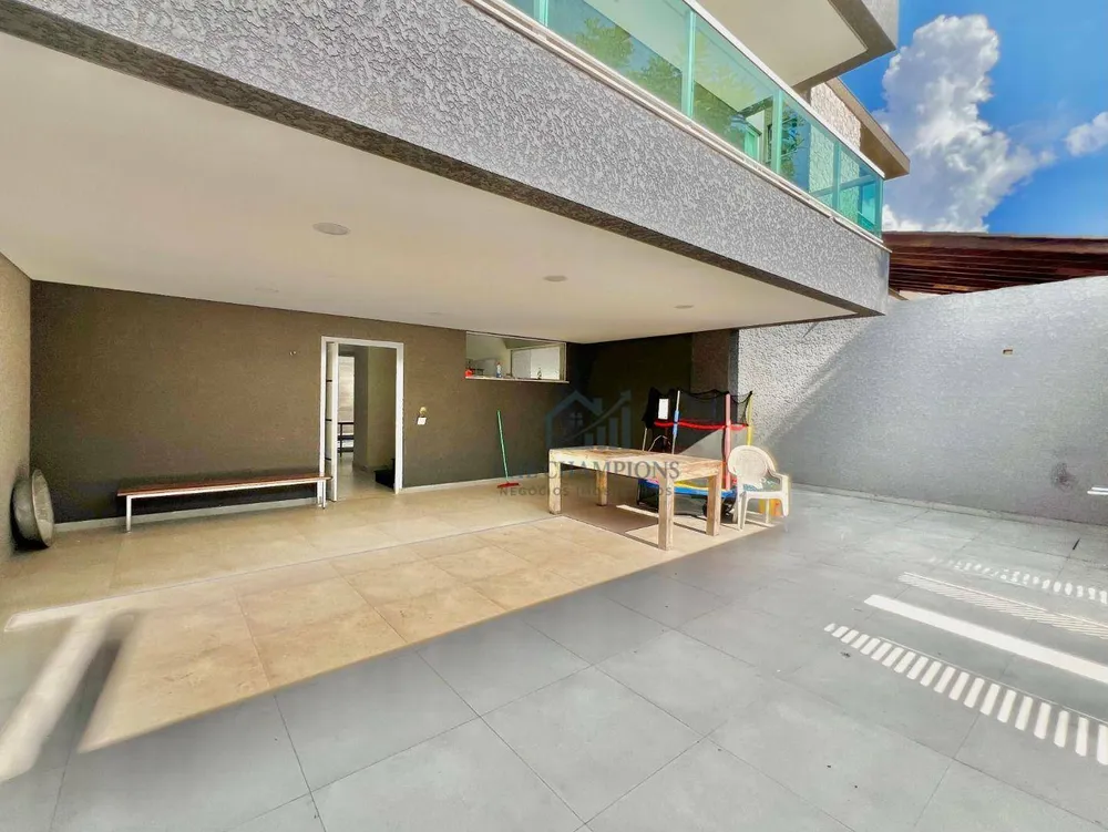 Casa, 3 quartos, 318 m² - Foto 16