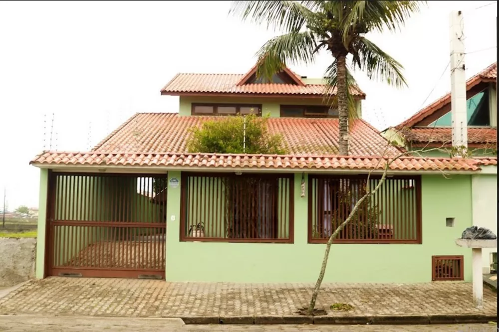 Casa, 3 quartos, 240 m² - Foto 1