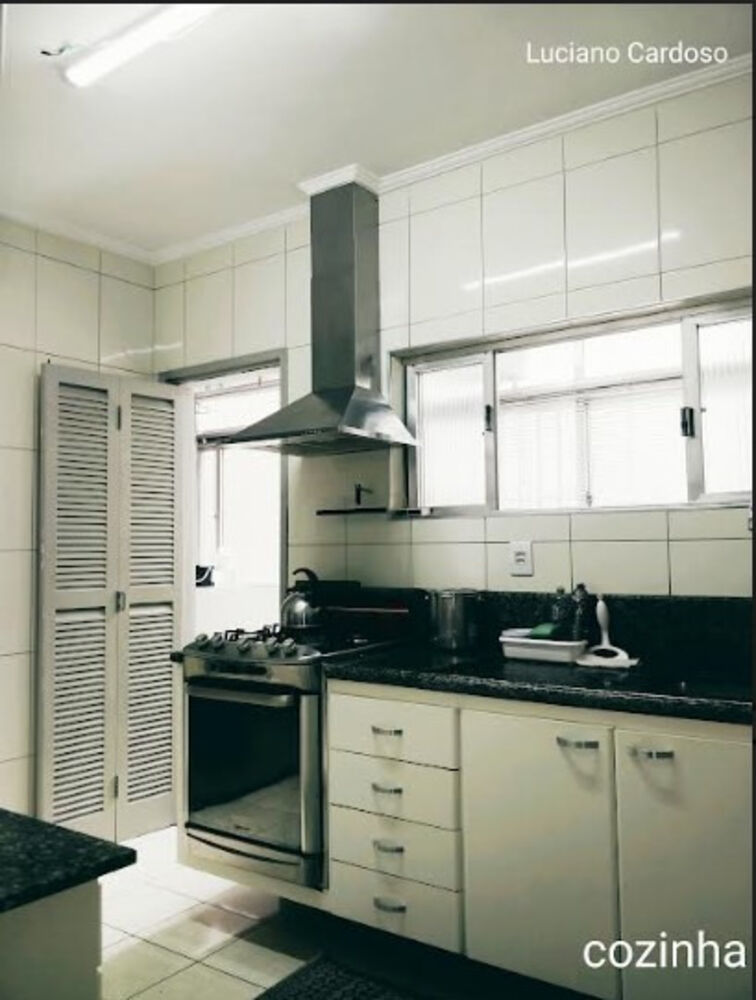 Apartamento à venda com 3 quartos, 98m² - Foto 3