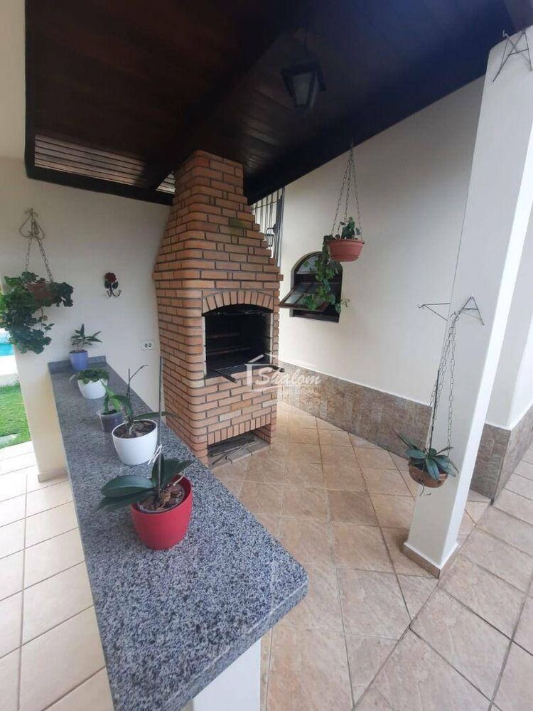 Casa à venda com 3 quartos, 250m² - Foto 5