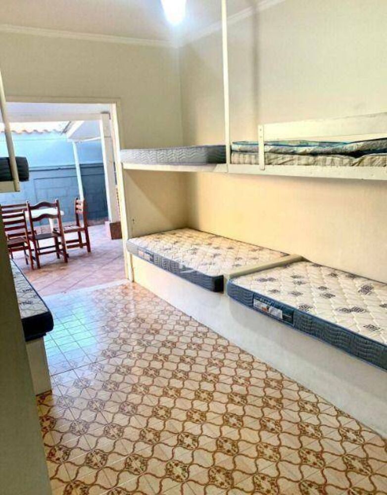 Casa, 3 quartos, 210 m² - Foto 1