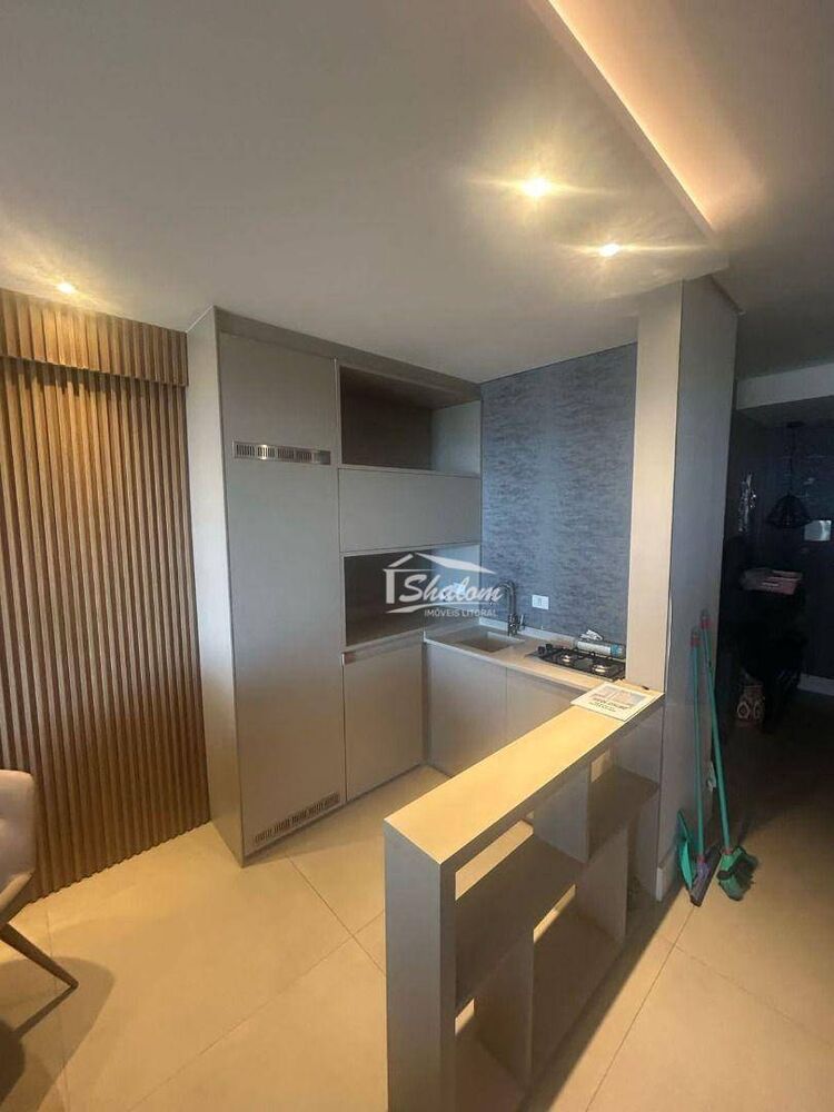 Cobertura, 3 quartos, 220 m² - Foto 2