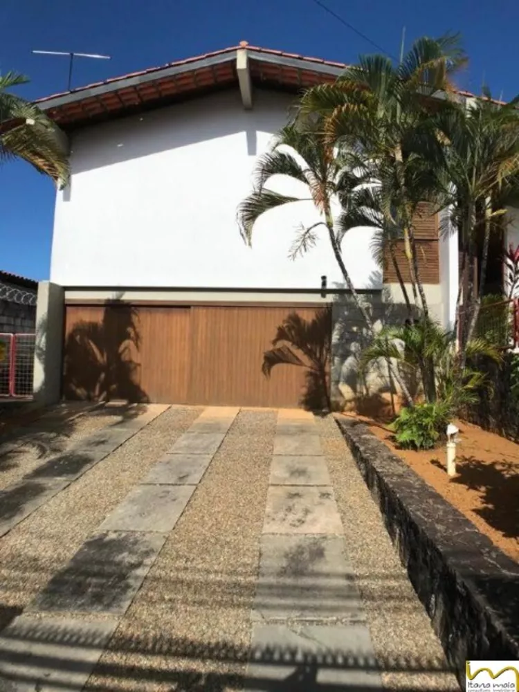 Casa à venda com 5 quartos, 745m² - Foto 2