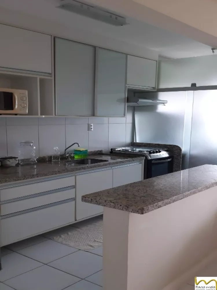 Apartamento à venda com 2 quartos, 77m² - Foto 2