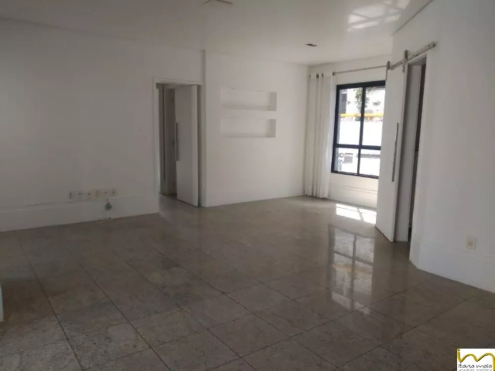 Apartamento à venda com 2 quartos, 110m² - Foto 2